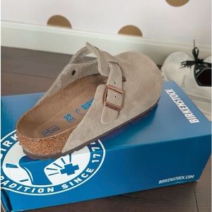 WOMEN BIRKENSTOCK BOSTON SUEDE TAUPE SIZE 39